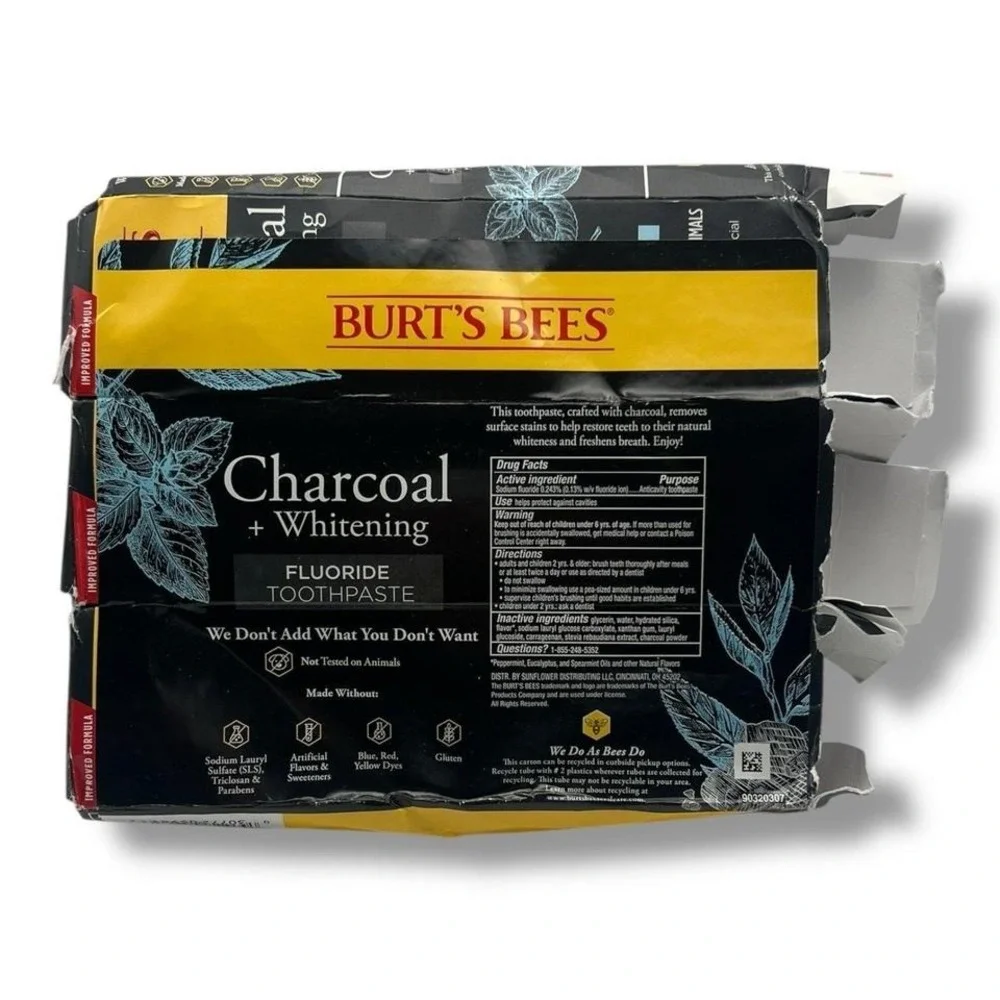 Burt's Bees - Charcoal + Whitening Toothpaste (3 Pack) - Mountain Mint Fluoride - Picture 2 of 2
